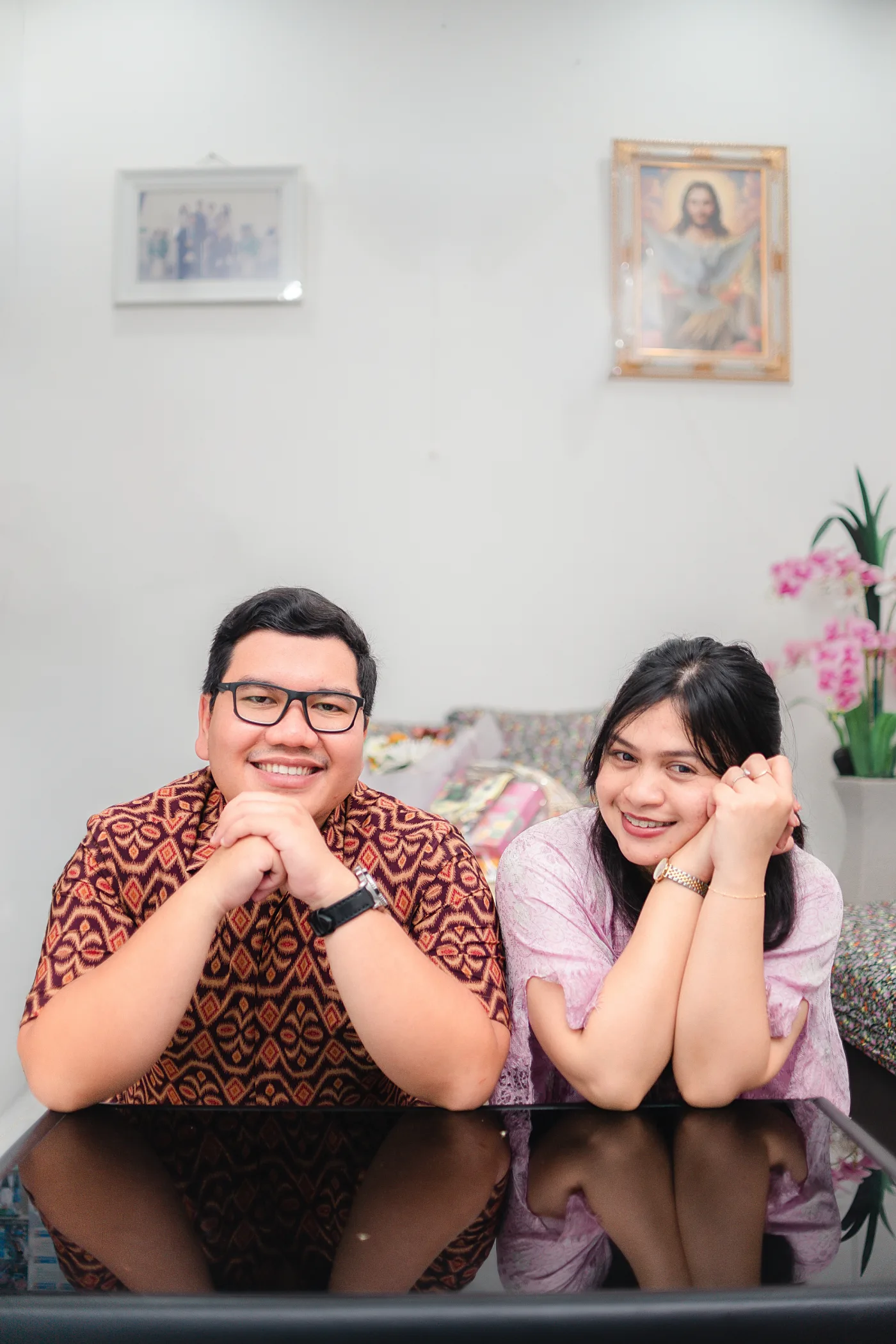 Side by side — Reynaldo dan Herlina